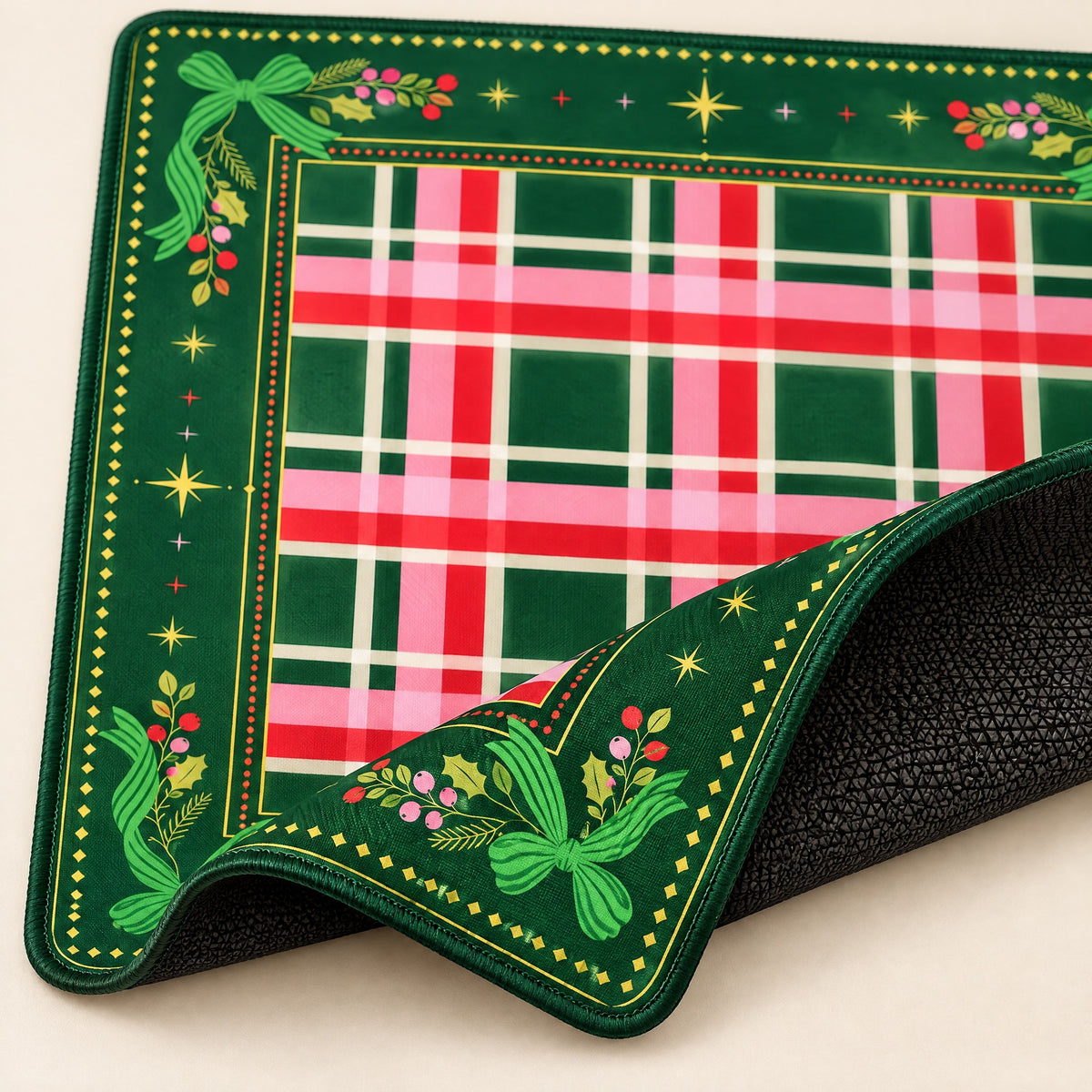 Cinnamon Noel Mahjong Mat, stitched edge and non-slip back