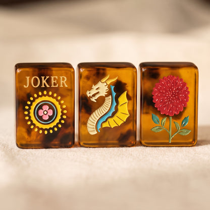 Honey Tortoise American Mahjong Set, joker, dragon and flower tiles up close